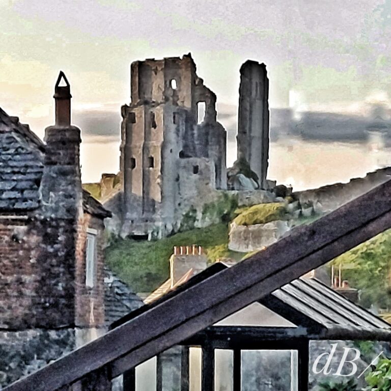 Corfe Castle phone snap from the pub!