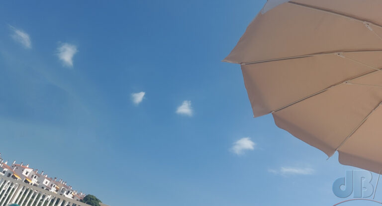 clouds-parasol